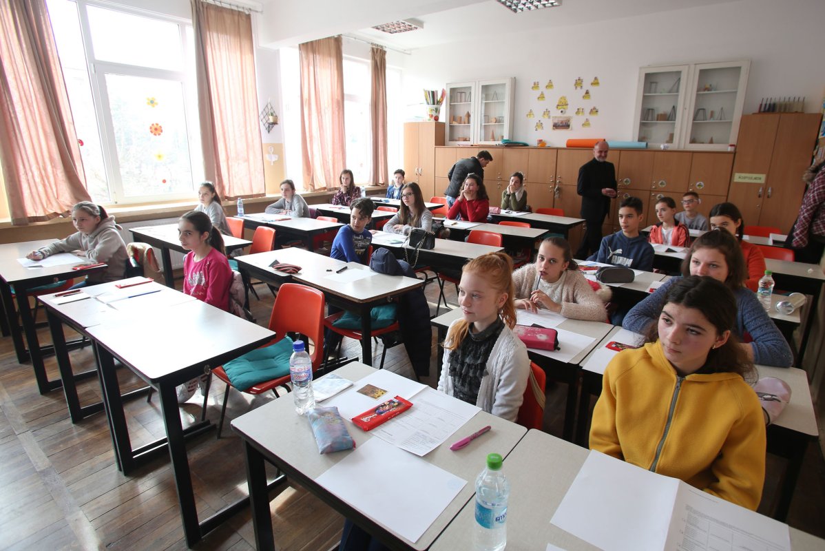 Sute de elevi la olimpiada de religie, etapa județeană 113697