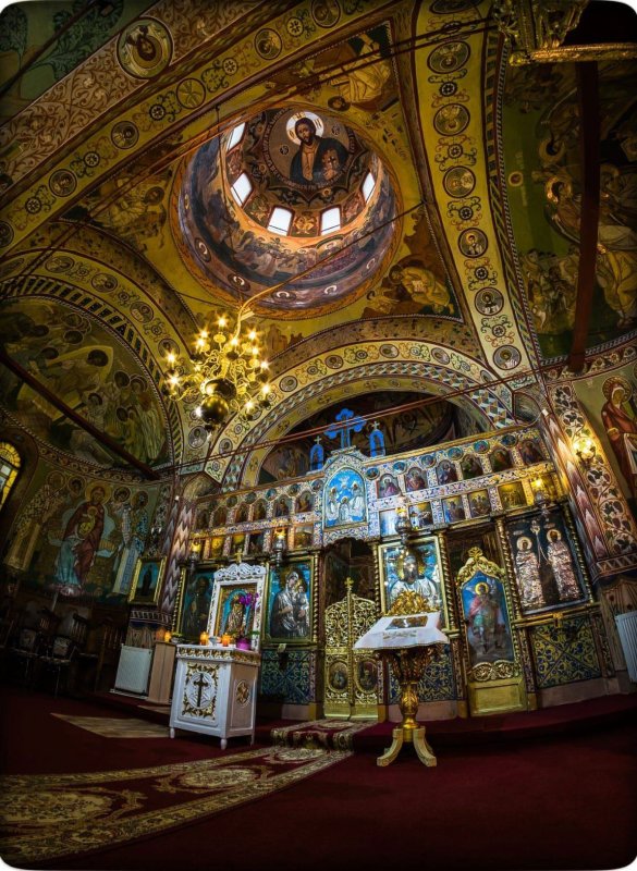 Trei veacuri de istorie la Biserica Oborul Vechi 113663