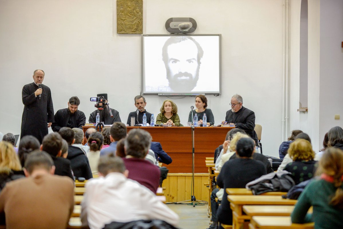 Conferință la Facultatea „Justinian Patriarhul” 113595