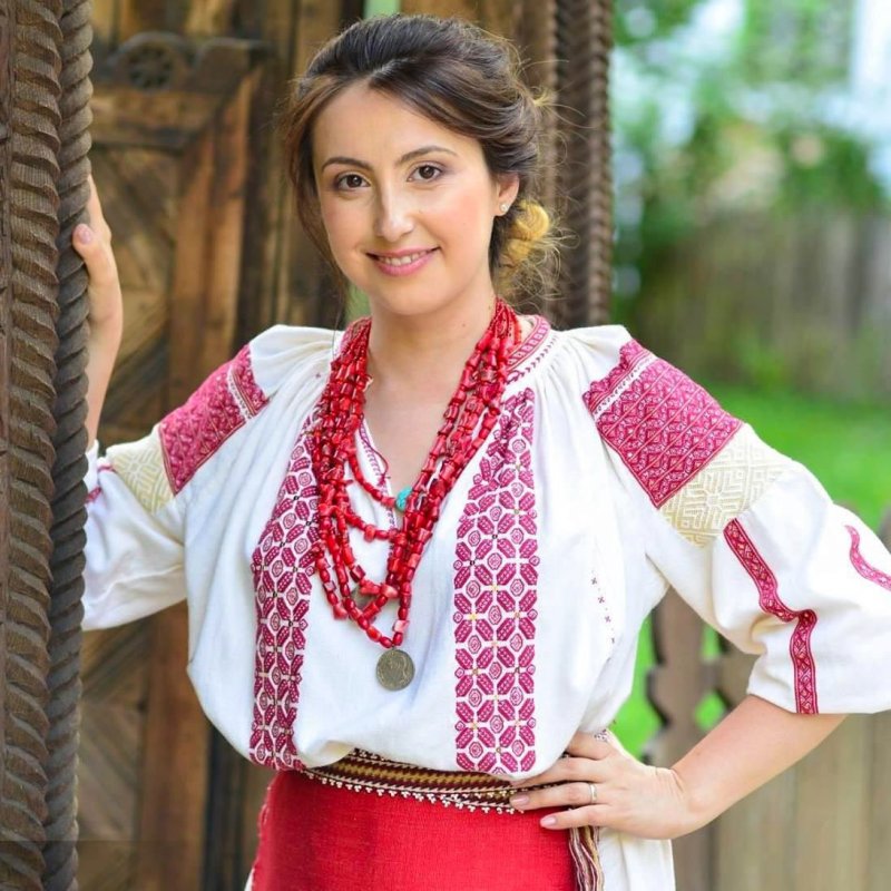 Cusătoarele de ii de la șezătoarea dintr-o cafenea 113577