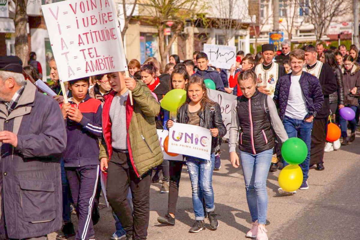 Manifestări dedicate lunii pentru viață în municipiul Slobozia 113597