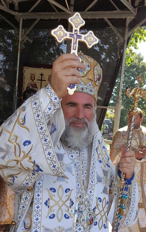 Un astfel de arhiereu se cuvenea să aveţi! 113569