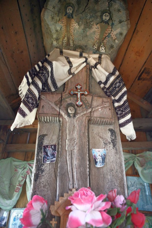 Amprente sacre în satul românesc 113729