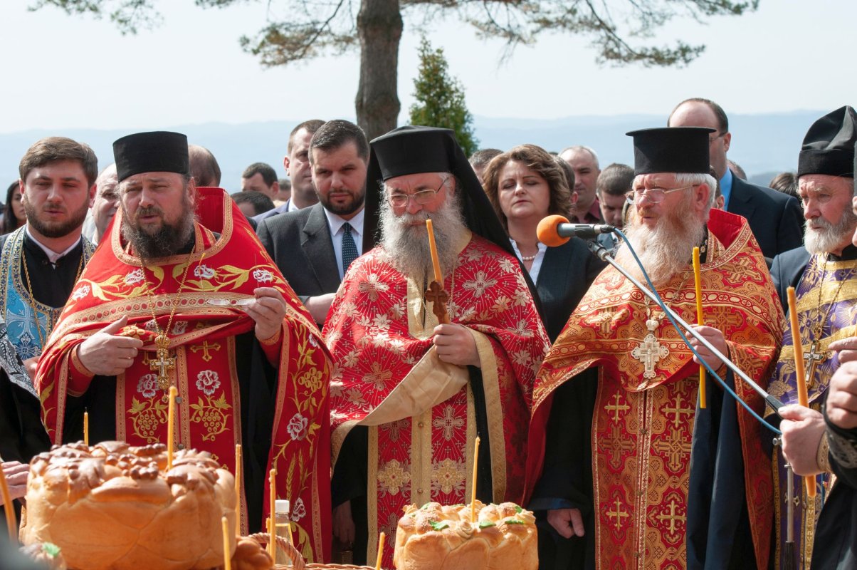 Un demers necesar: „arheologia” pătimirilor bucovinene 113732