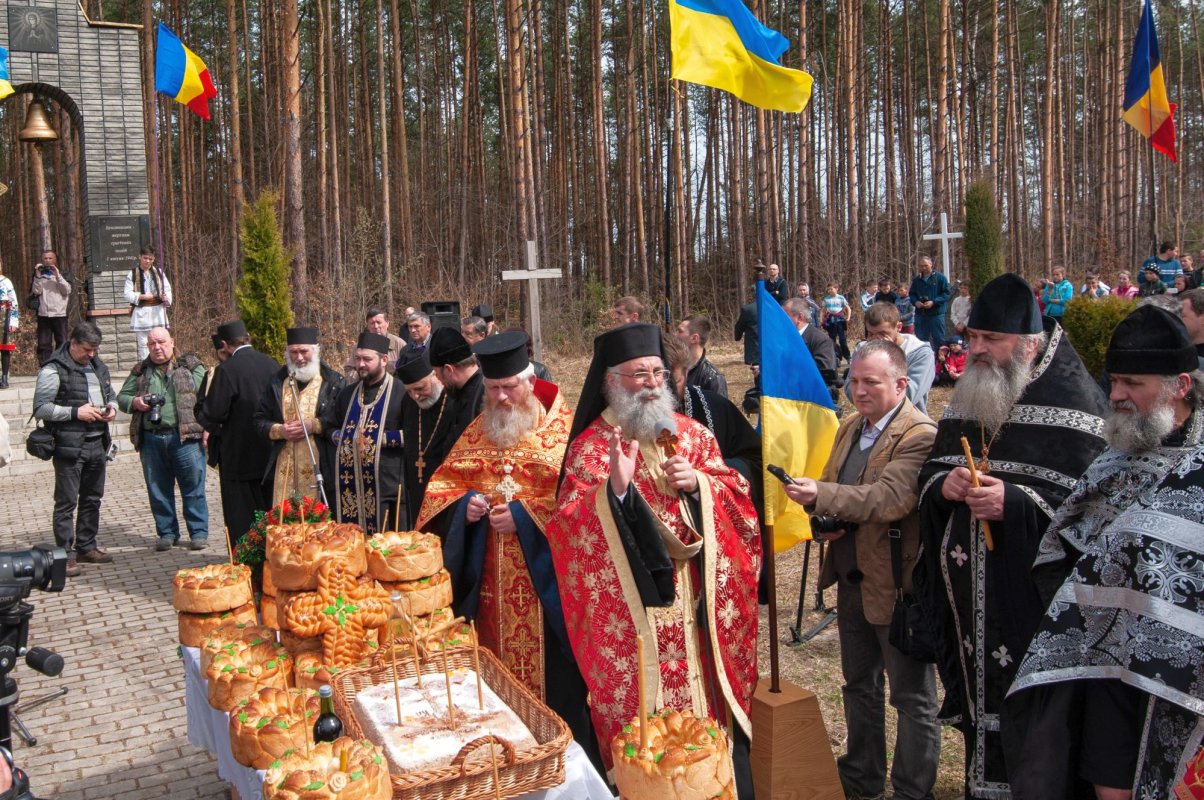 Un demers necesar: „arheologia” pătimirilor bucovinene 113733