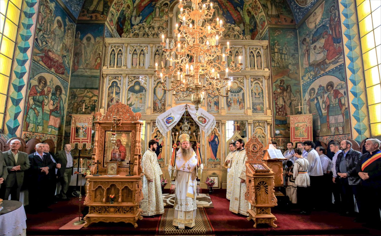 Sărmaș, parohia ortodoxă ca „un călcâi de pâine” 113439