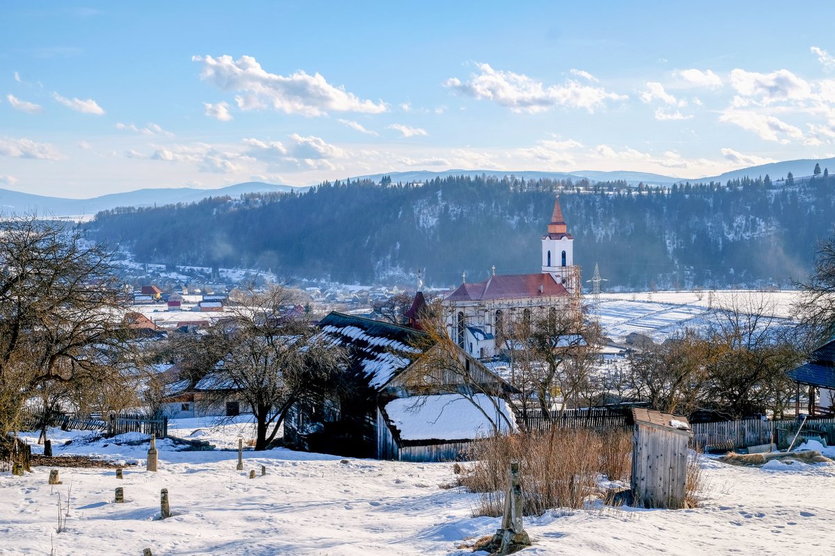 Sărmaș, parohia ortodoxă ca „un călcâi de pâine” 113440