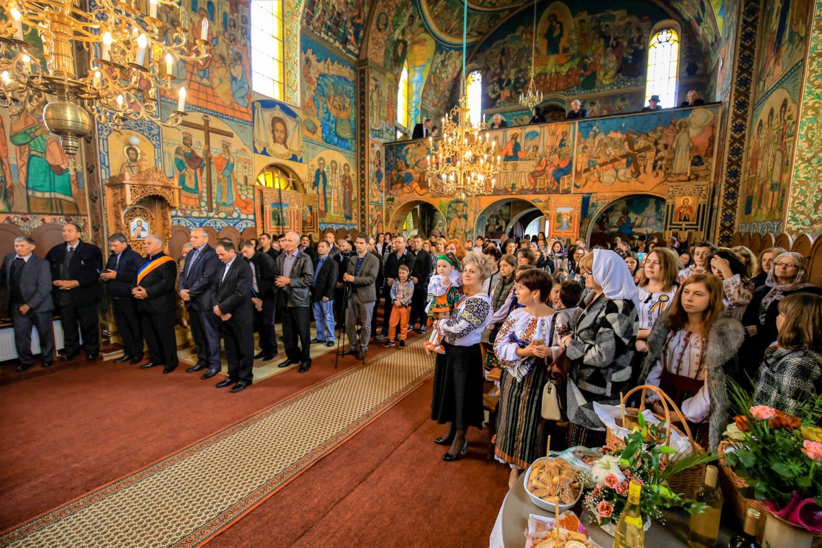 Sărmaș, parohia ortodoxă ca „un călcâi de pâine” 113444