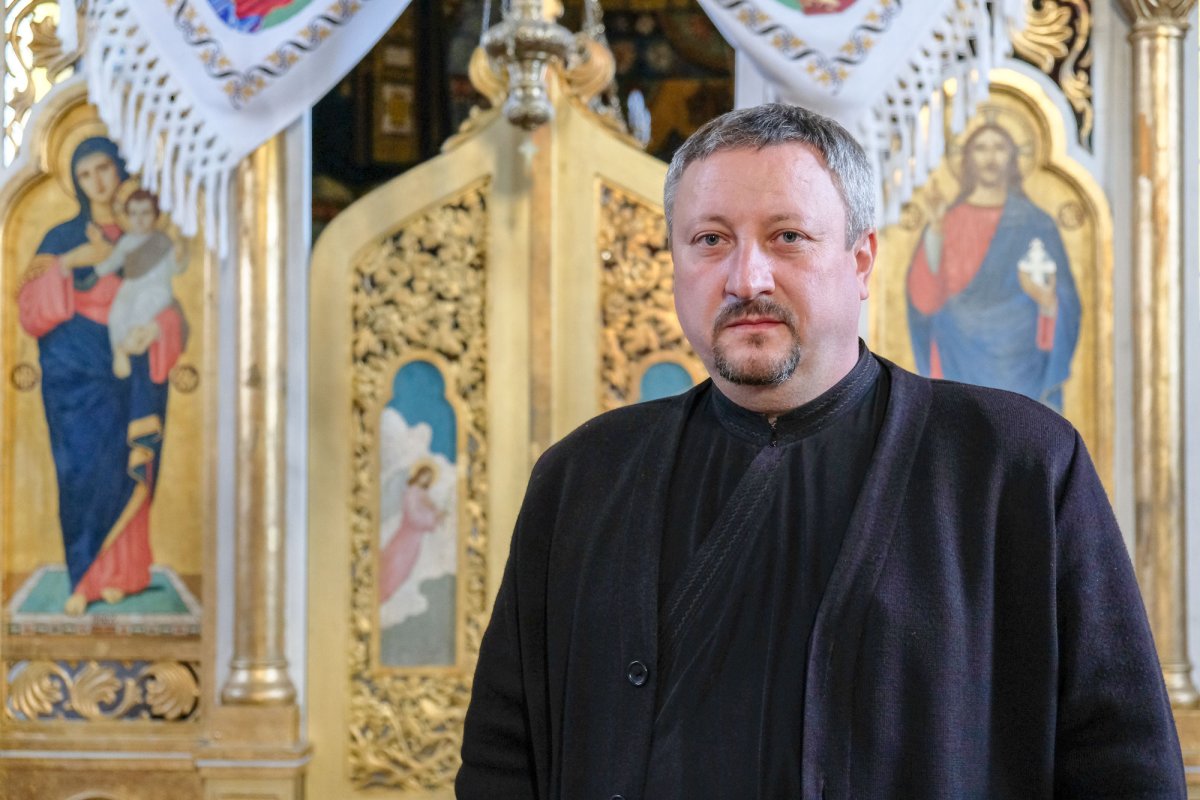 Sărmaș, parohia ortodoxă ca „un călcâi de pâine” 113445