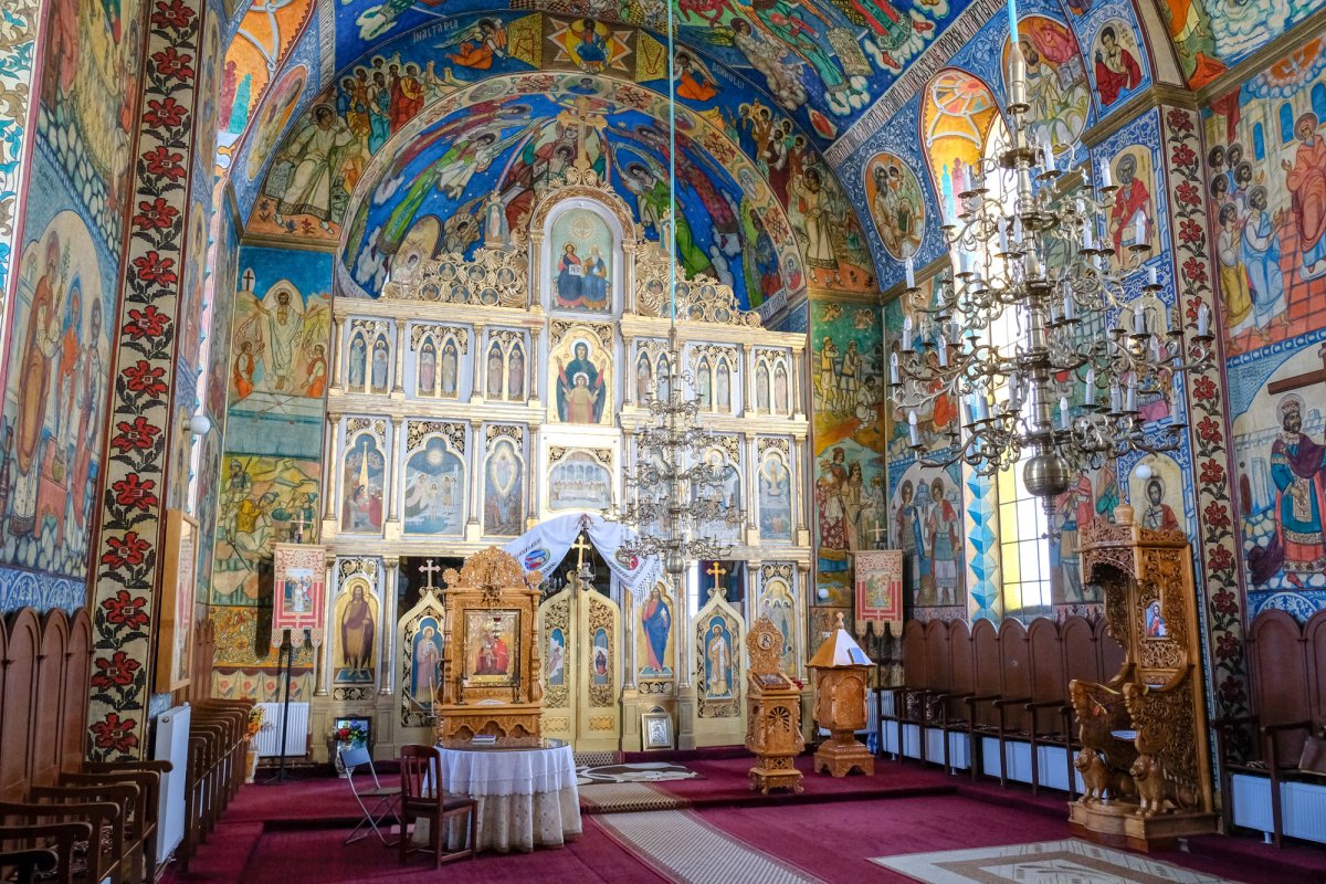 Sărmaș, parohia ortodoxă ca „un călcâi de pâine” 113447