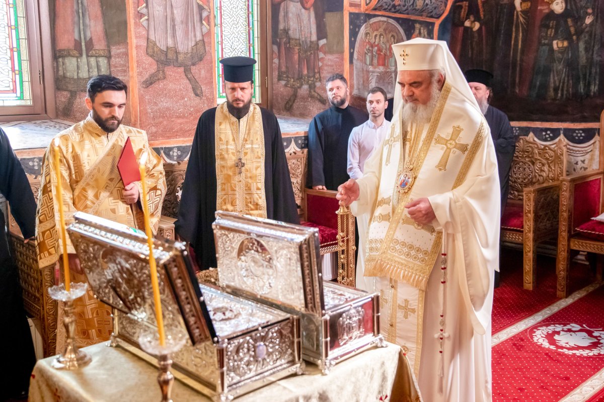 Racle sfinţite pentru Mănăstirea Suzana 113381