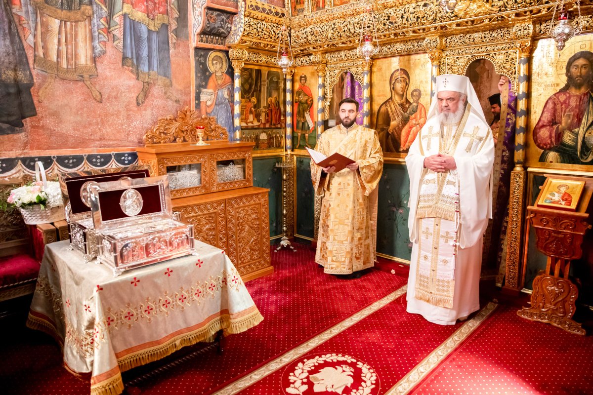 Racle sfinţite pentru Mănăstirea Suzana 113382