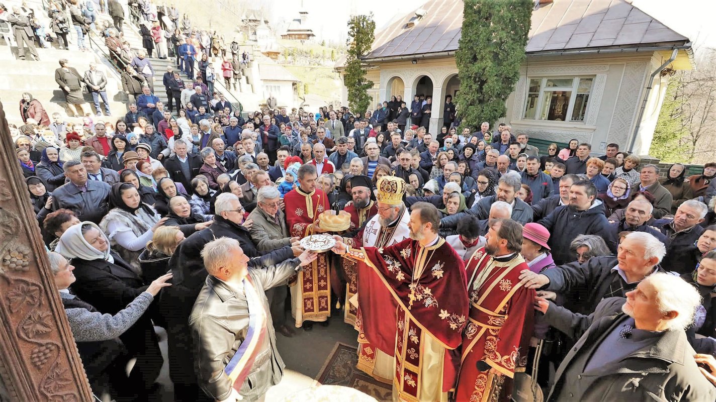Slujiri arhierești în Duminica a treia din Postul Mare 113403
