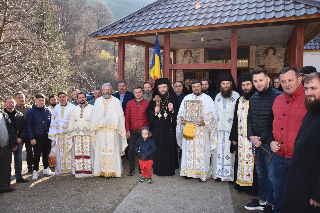 Slujiri arhierești în Duminica a treia din Postul Mare 113404