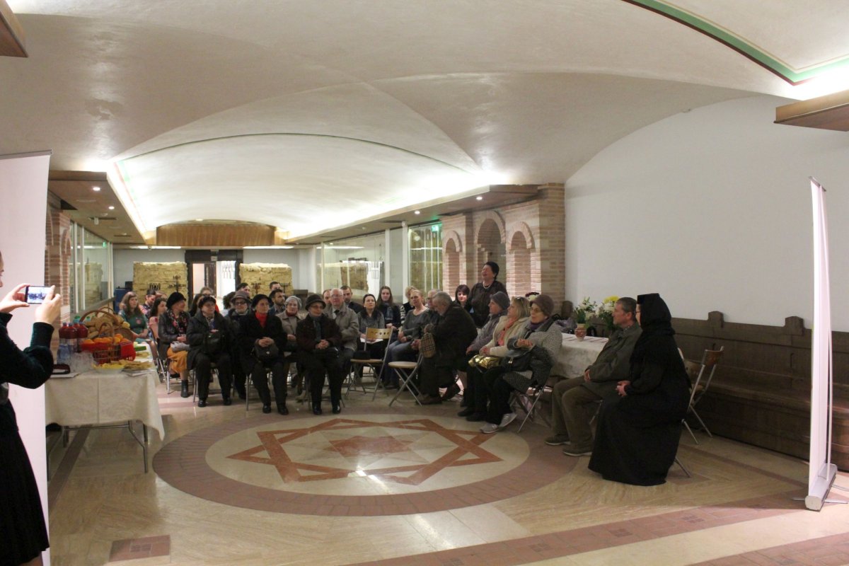 „Dialoguri intergeneraţionale: semnificaţia postului la Sfântul Ioan Scărarul” 113289