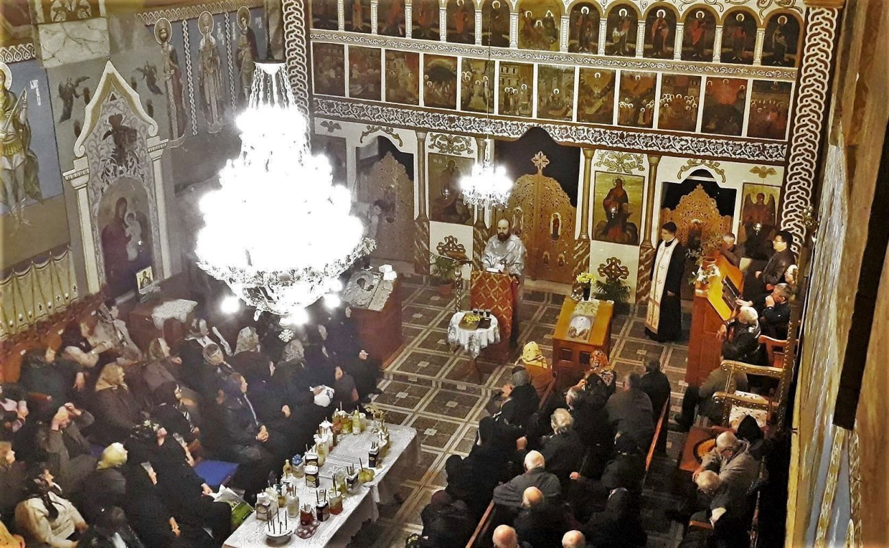 Program duhovnicesc în Postul Mare, la Parohia Eftimie Murgu din Protopopiatul Băile Herculane 113337