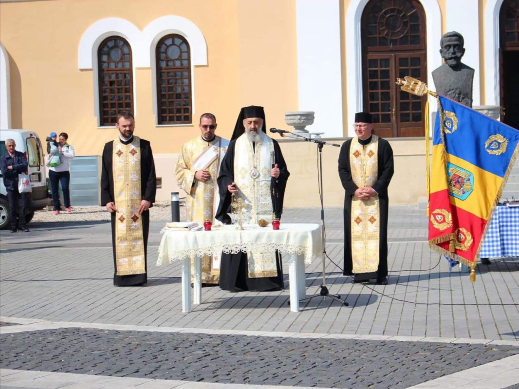 Binecuvântări şi festivităţi de Ziua Jandarmeriei Române 113197