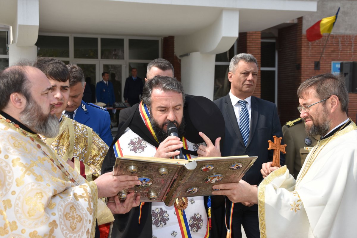 Binecuvântări şi festivităţi de Ziua Jandarmeriei Române 113198