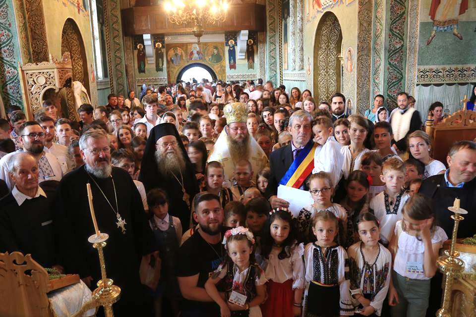 La Bilbor, Biserica uneşte comunitatea 113160