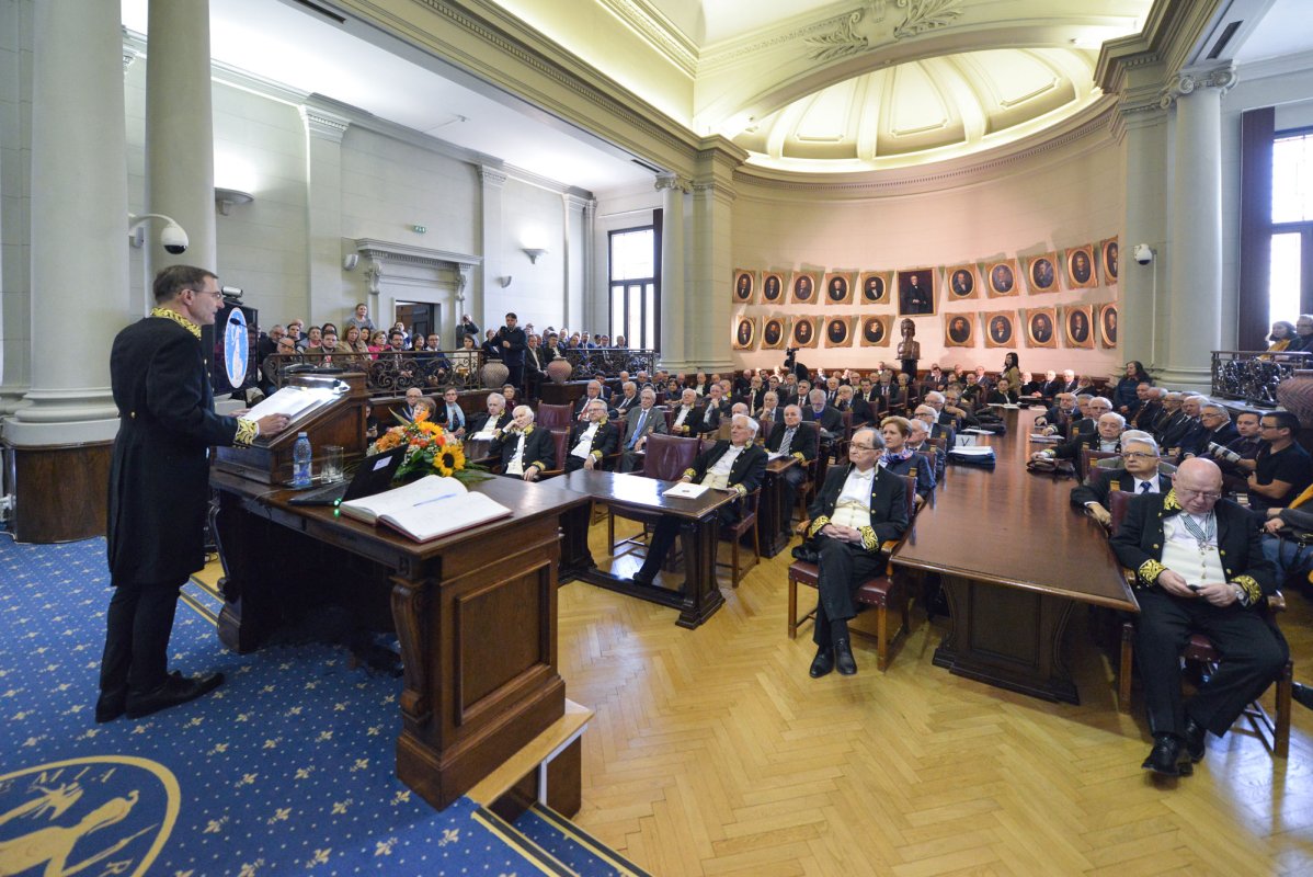 Moment aniversar la Academia Română 113172