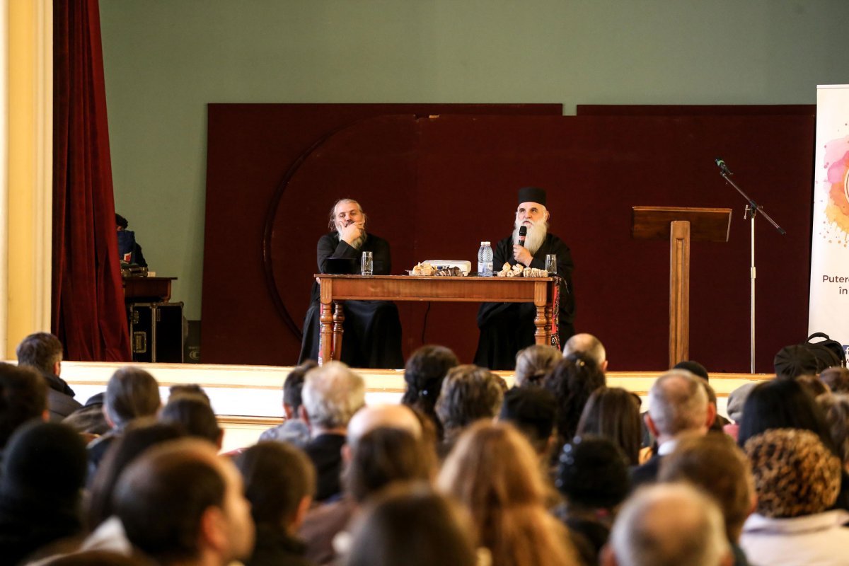 Părintele Damaschin Grigoriatul a conferențiat la Sibiu 113204