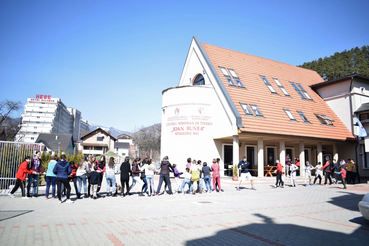 Tineri și copii din Centrul pentru Protecția Copilului Beclean, în tabără la Sângeorz-Băi 113211