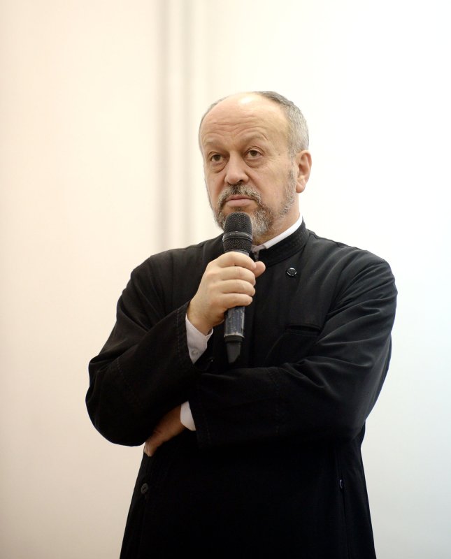 „Hristos ne ţine în braţe pe scara virtuţilor” 113047