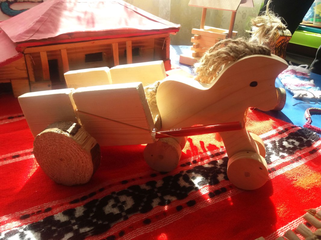 Meșteșugurile, o șansă pentru elevii din Câmpia Română 113072