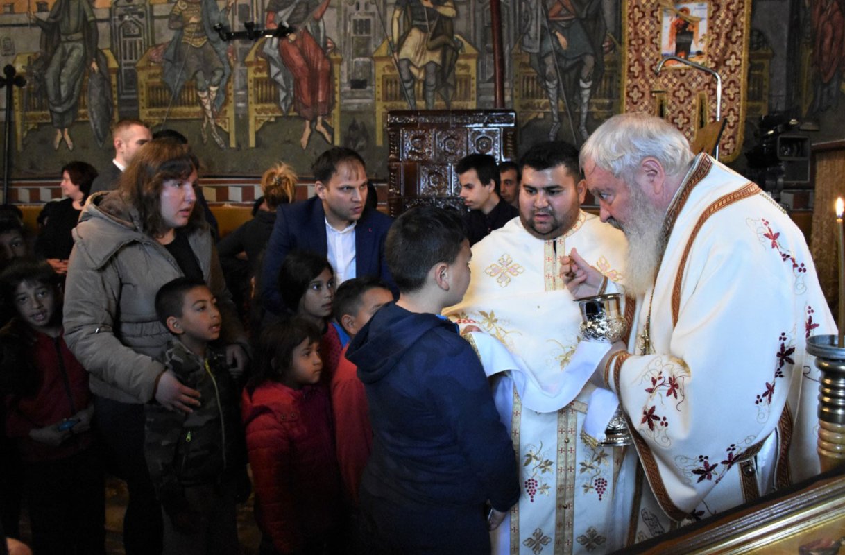 Slujire arhierească în comunitatea de rromi din Parohia Turda-Fabrici 113014