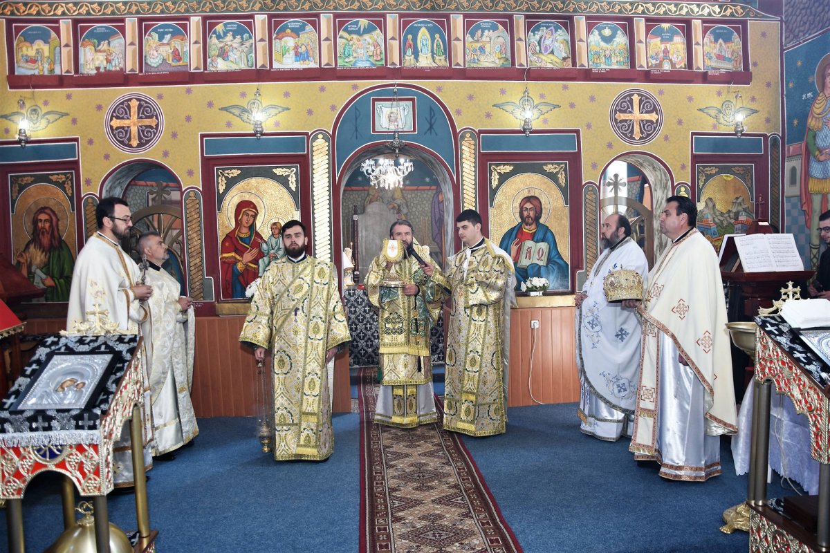 Slujiri arhierești în Duminica a patra din Postul Sfintelor Paști 112924