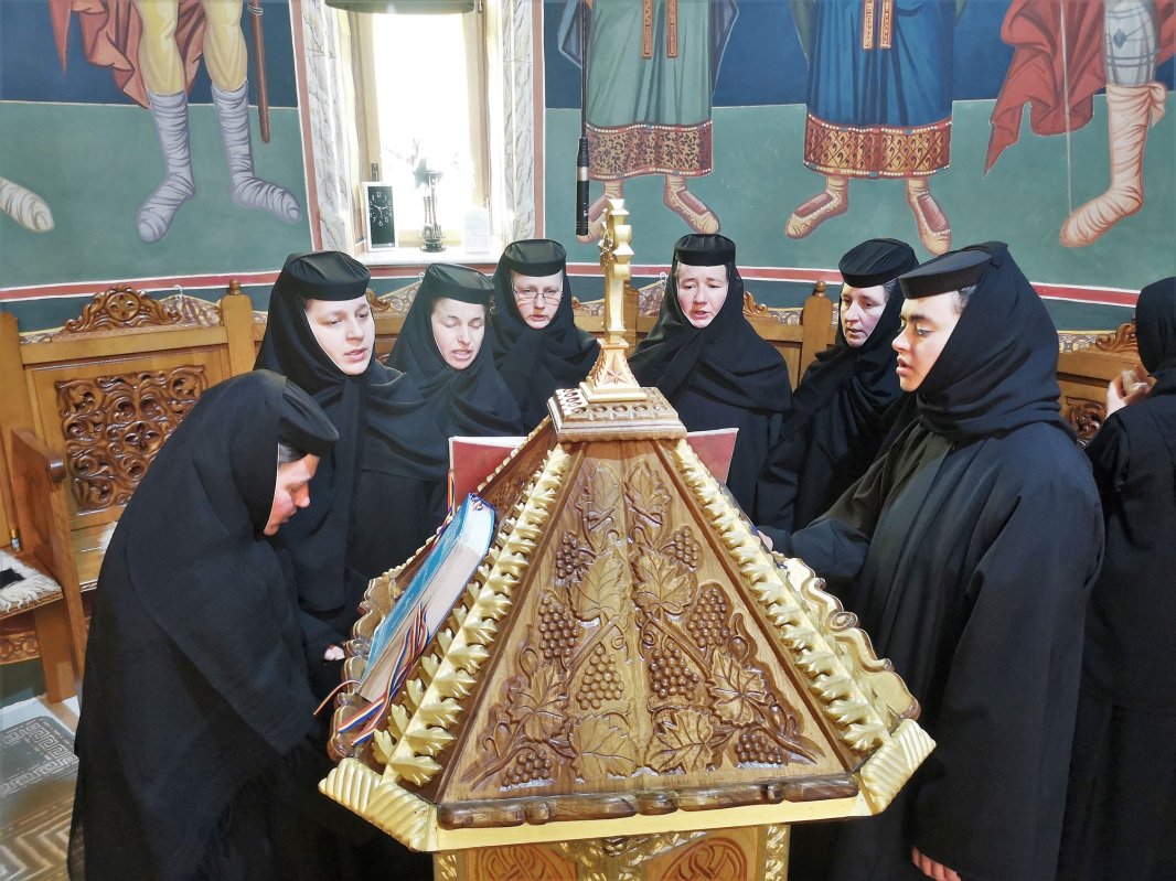 Slujiri arhierești în Duminica a patra din Postul Sfintelor Paști 112926