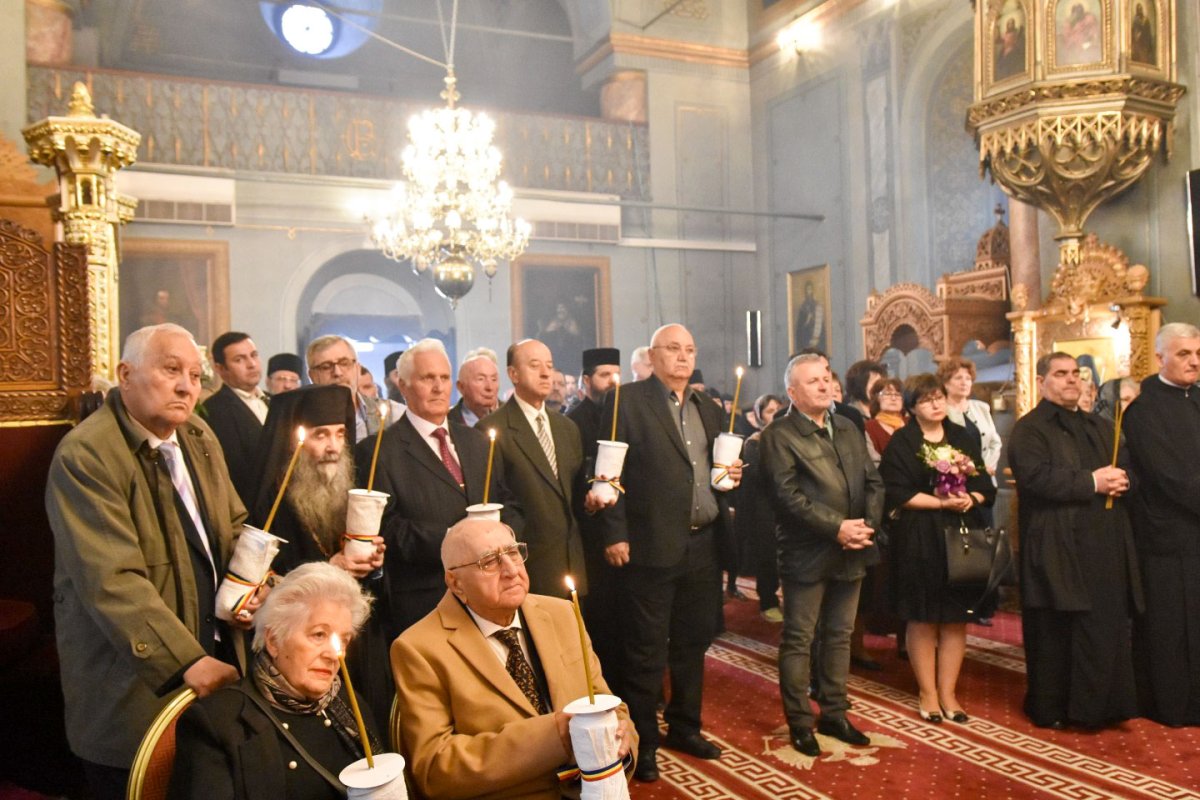 Un părinte rugător și slujitor jertfelnic 112941