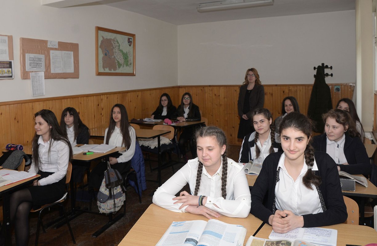Un loc unde educaţia se împleteşte cu rugăciunea 112820