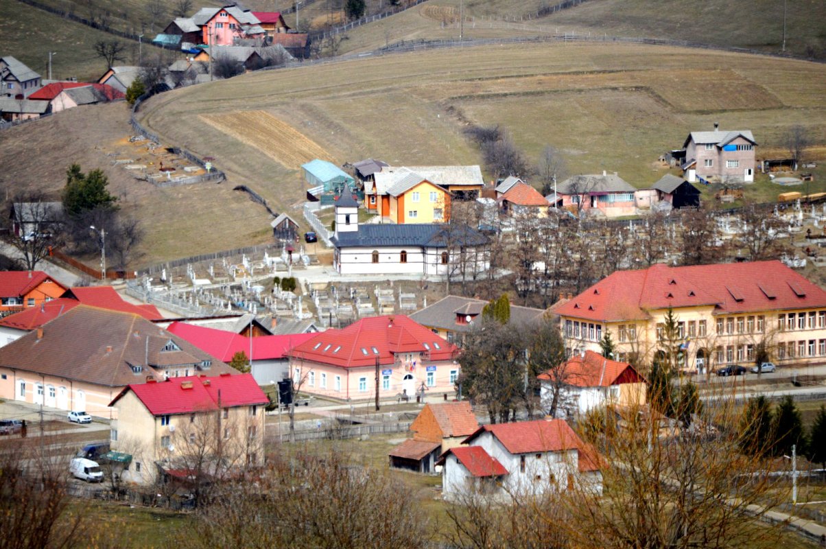 Prezentul activ și creativ al Bisericii, la Barcani 112765