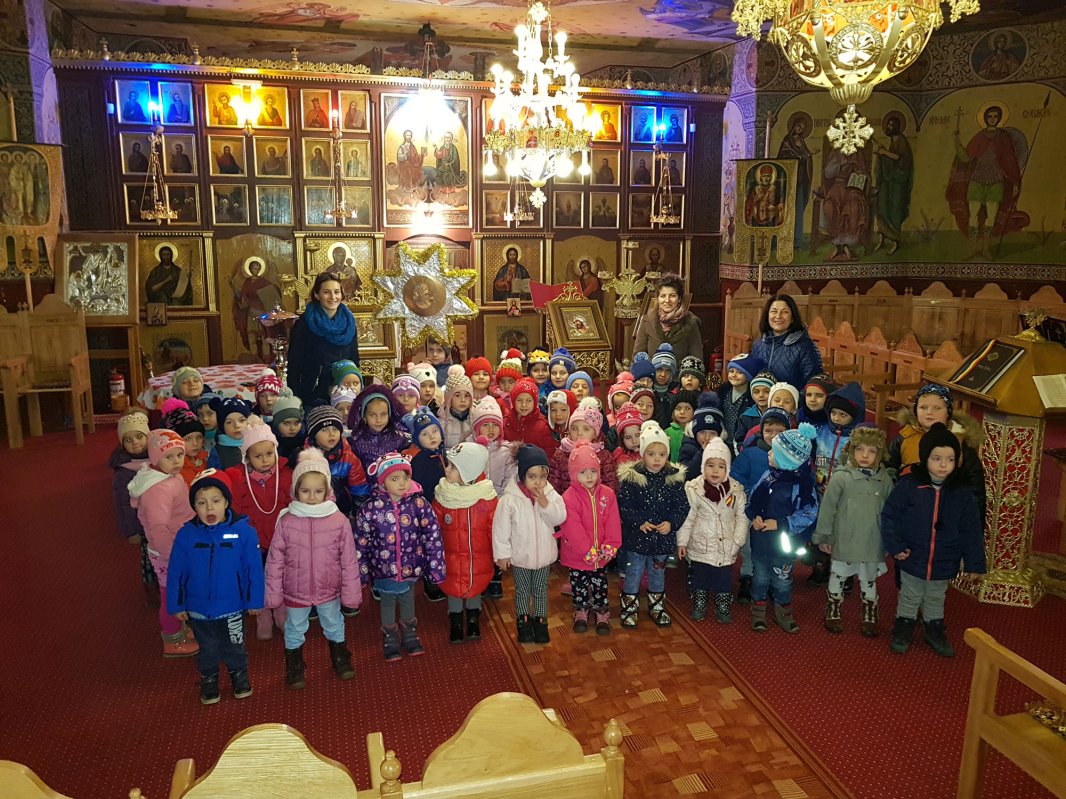 Prezentul activ și creativ al Bisericii, la Barcani 112767