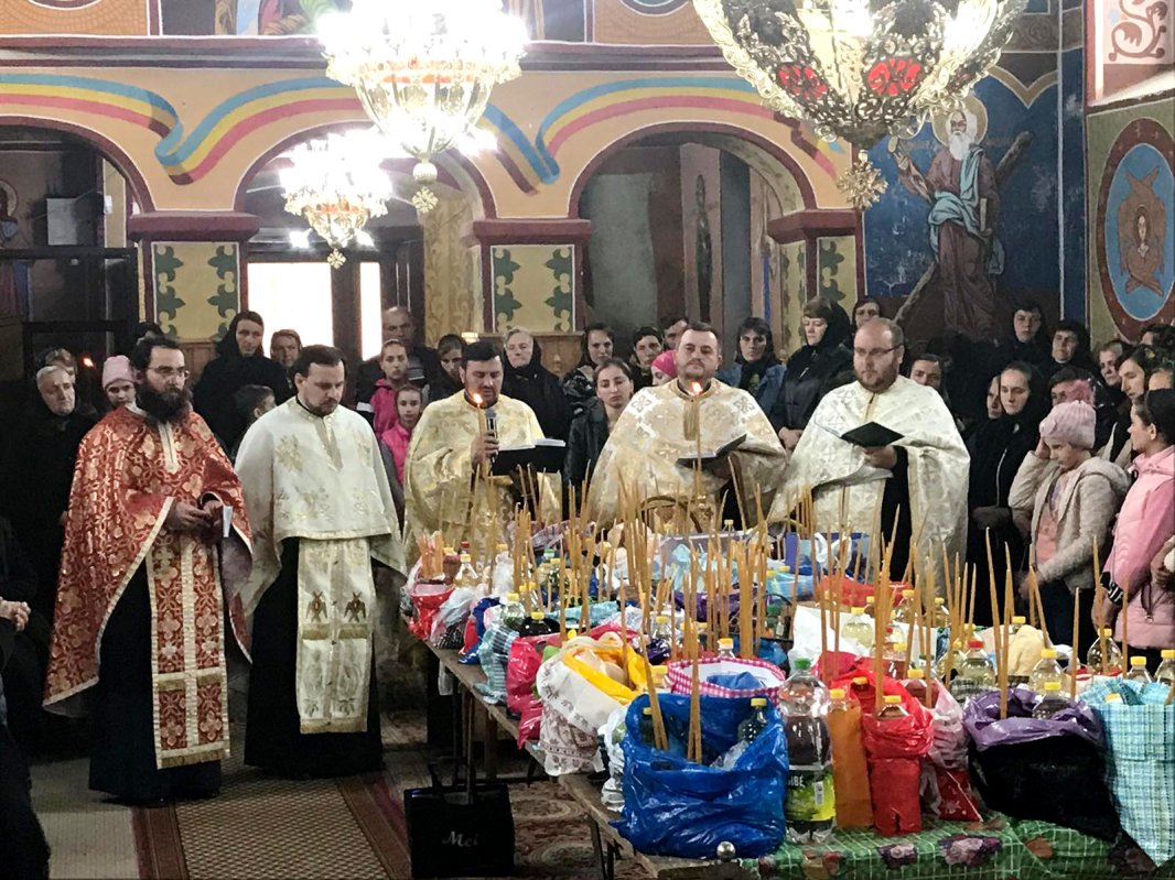 Taina Sfântului Maslu în Parohia Verendin, Caransebeș 112794