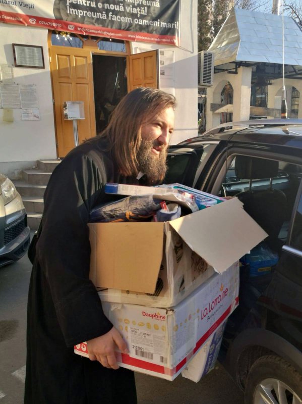 Patru mii de copii îşi aşteaptă îngerii păzitori  112633