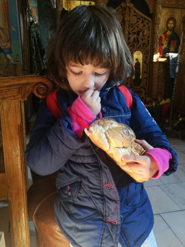 Patru mii de copii îşi aşteaptă îngerii păzitori  112636