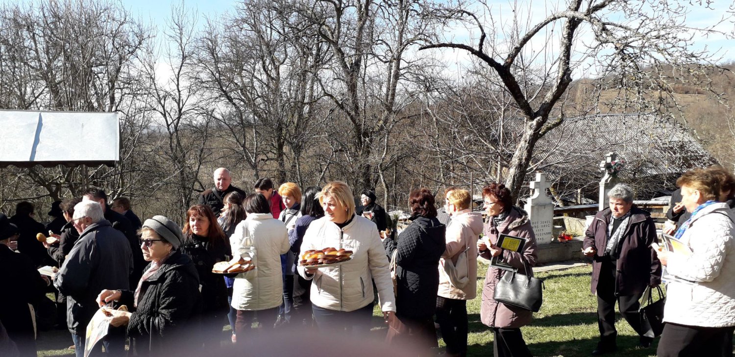 Pelerinaj la biserici și mănăstiri din Țara Lăpușului 112644