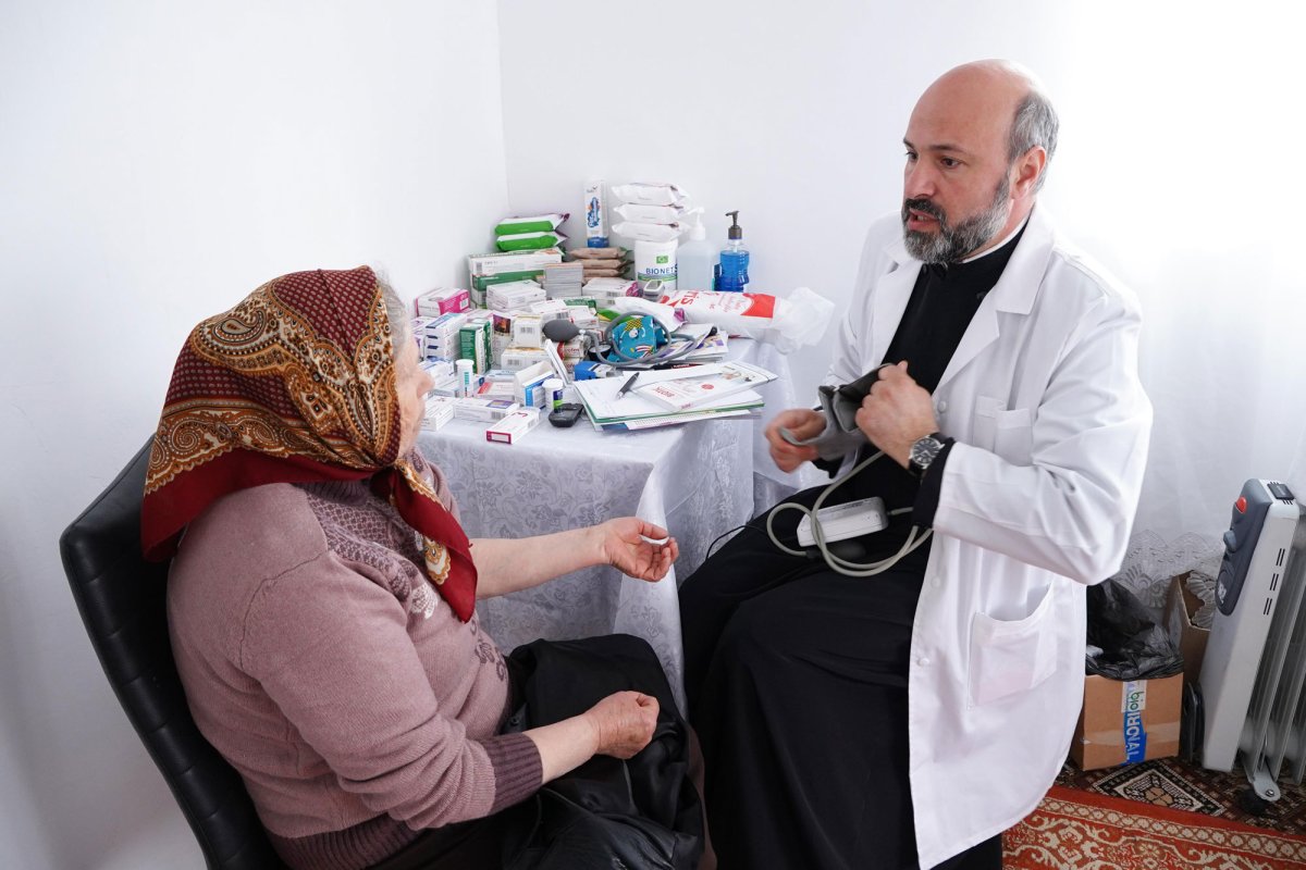 Vizită misionară în satul gălățean Ciureştii Noi 112604