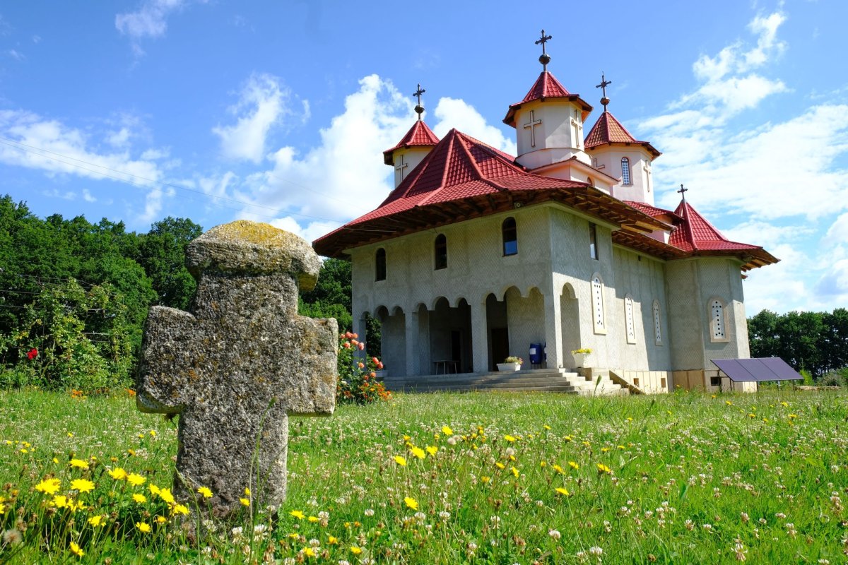 Tradiția femeilor rugătoare de la Derșida 112961