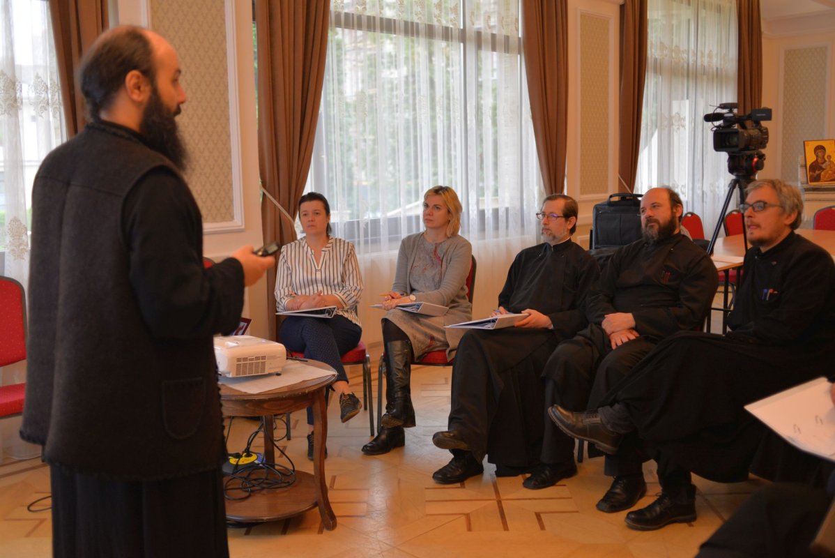 Curs de pregătire a mentorilor din seminariile şi liceele teologice ale Arhiepiscopiei Iaşilor 112536