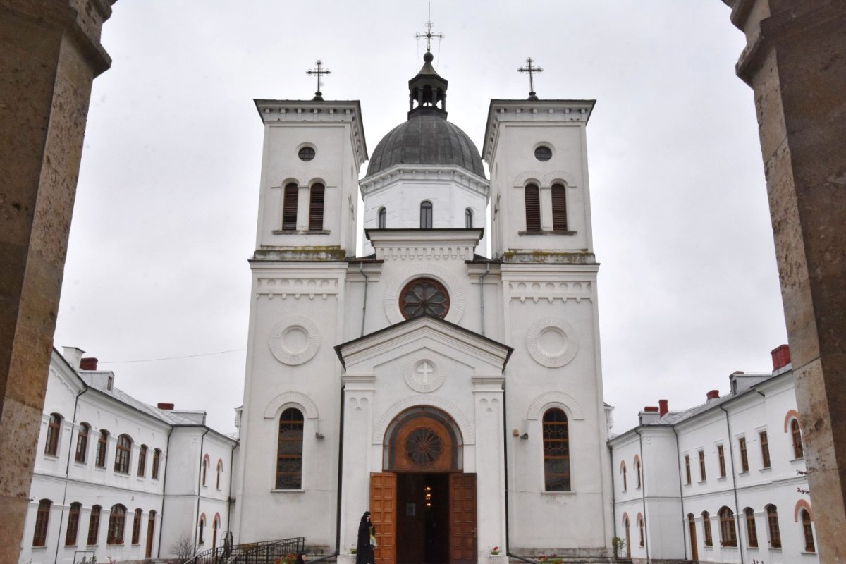 Bucurii sfinte la Craiova şi Bistriţa 112518