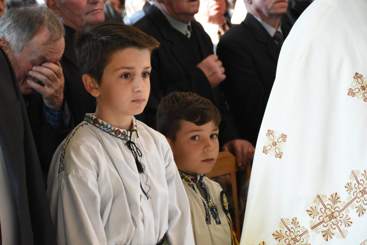 Slujiri arhierești în Duminica a cincea din Postul Mare 112496