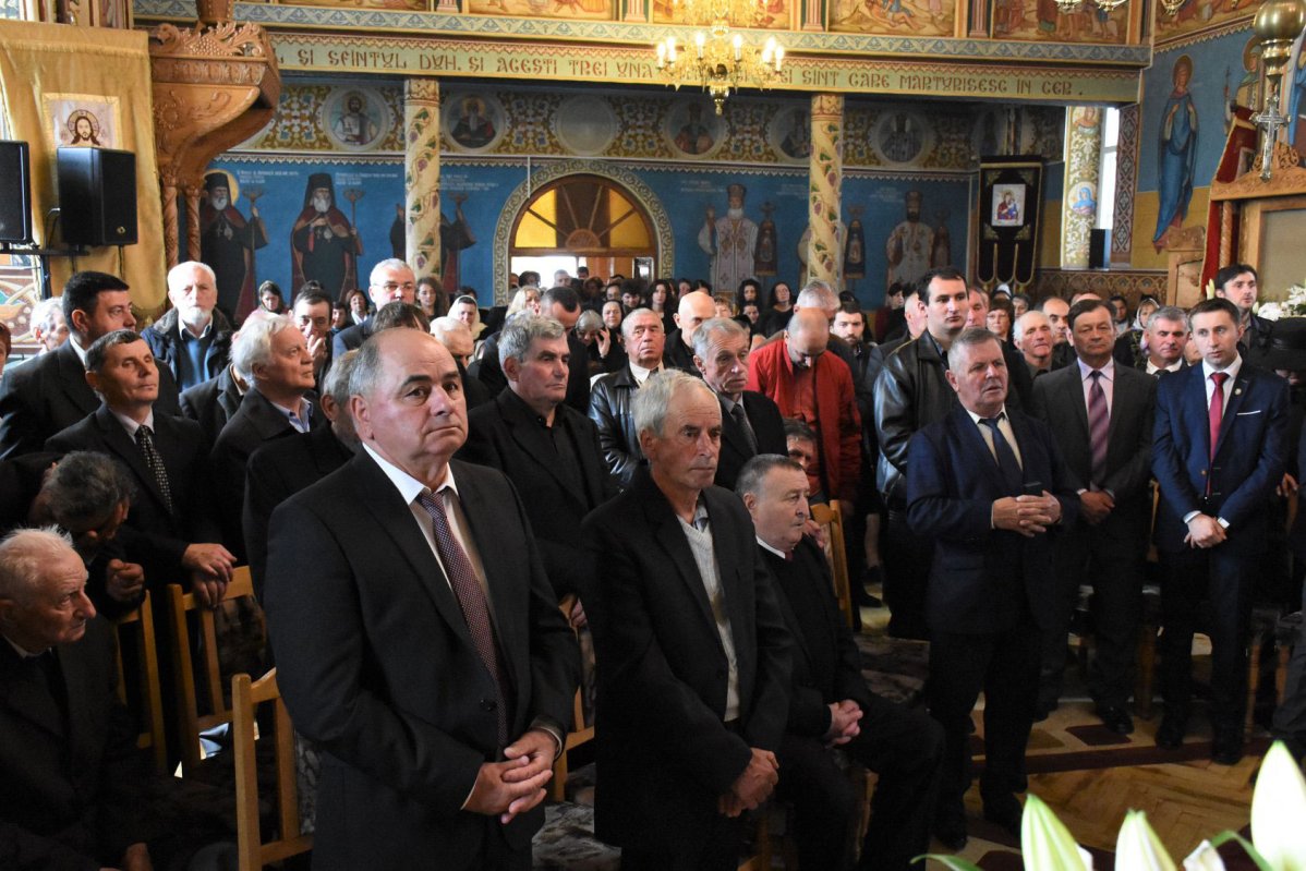 Slujiri arhierești în Duminica a cincea din Postul Mare 112499