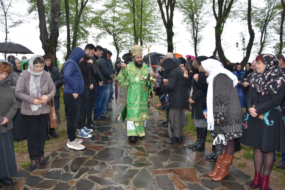 Slujiri arhierești în Duminica a cincea din Postul Mare 112502