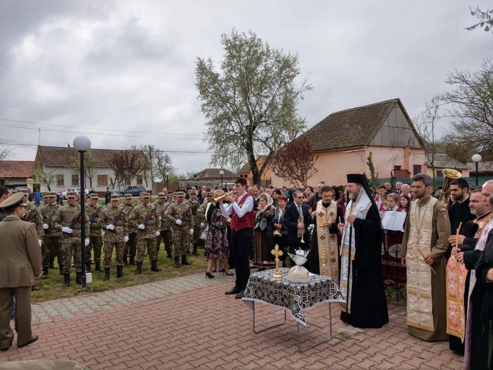 Slujiri arhierești în Duminica a cincea din Postul Mare 112503