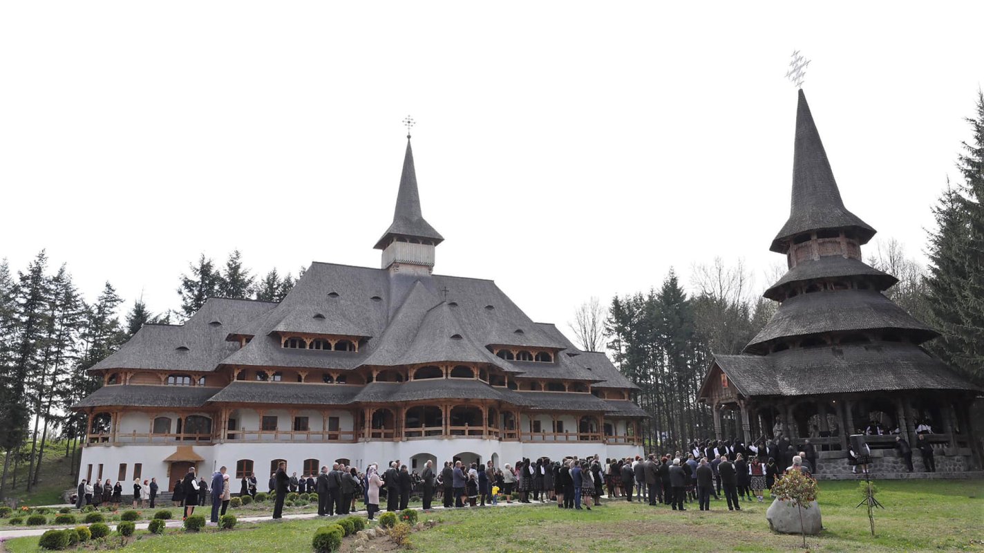 Slujiri arhierești în Duminica a cincea din Postul Mare 112506