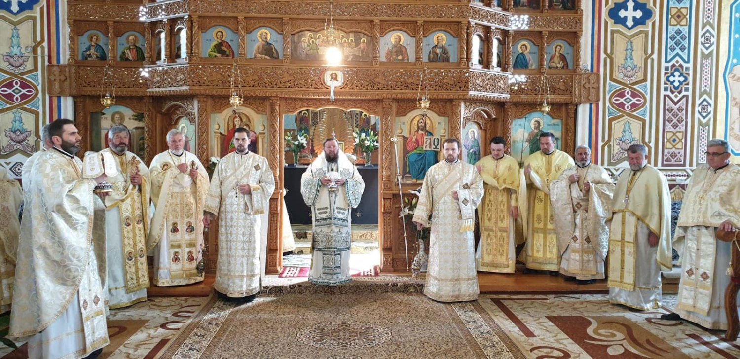 Slujiri arhierești în Duminica a cincea din Postul Mare 112510