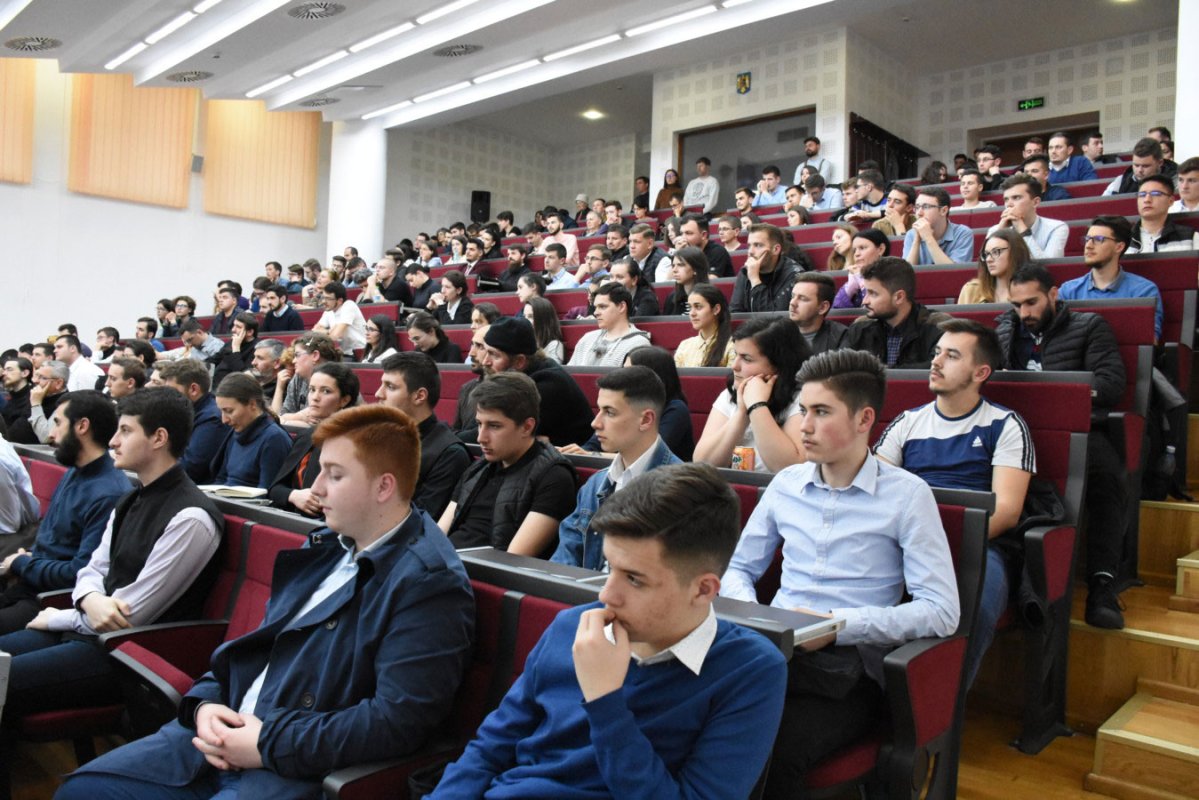 Audiţia spectacolului-document despre mișcarea „Rugul Aprins”, la Cluj-Napoca 112424